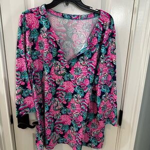 Lilly Pulitzer Size XXL  Shirt Multi color excellent condition smoke free home